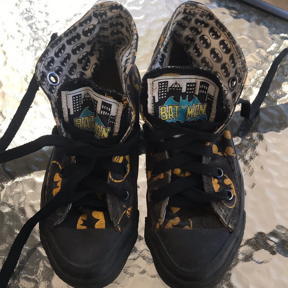 Boys vintage Batman converse sneakers